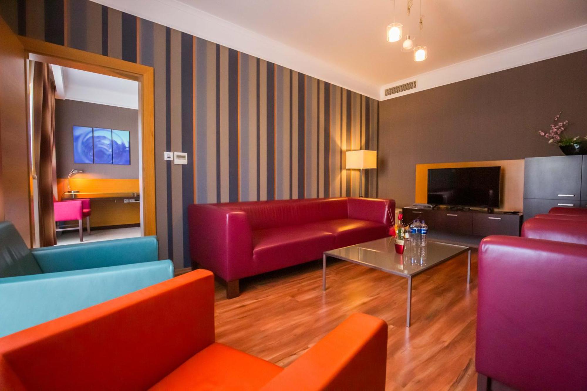 Impiq Hotel 트르나바 외부 사진